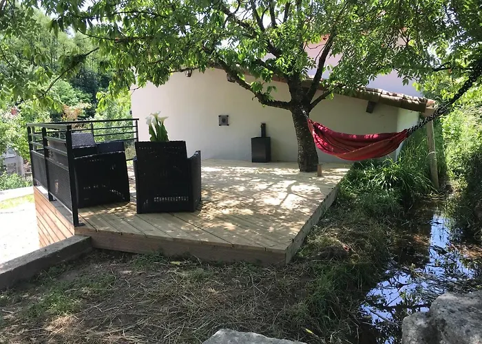 Апартаменты Dans Le Sud Aveyron *