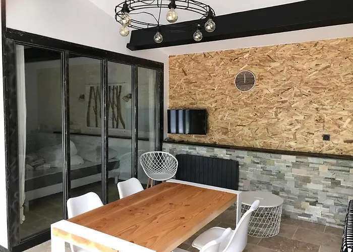 Dans Le Sud Aveyron Apartament Saint-Affrique